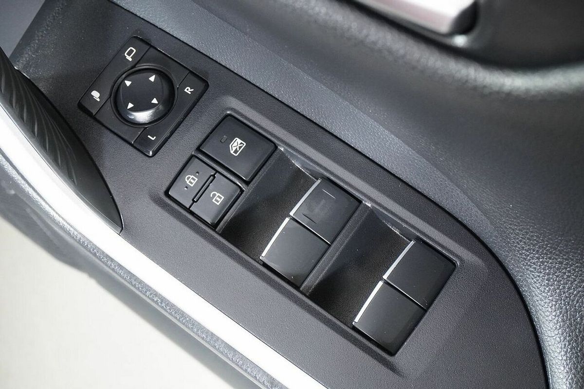 2019 Toyota RAV4 Edge (AWD) Axaa54R
