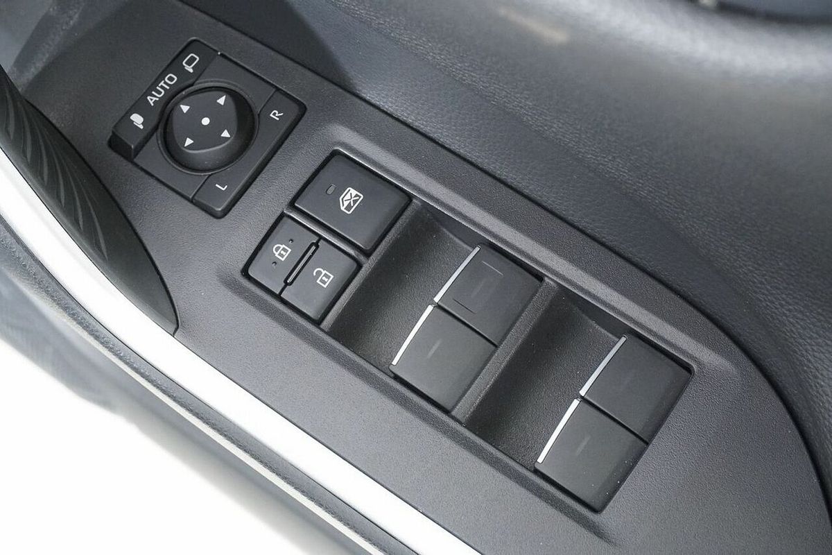 2024 Toyota RAV4 Cruiser (2WD) Hybrid Axah52R