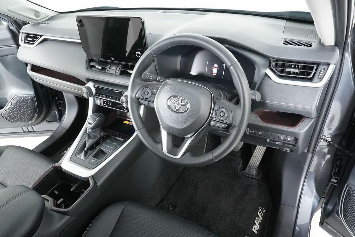2024 Toyota RAV4 Cruiser (2WD) Hybrid Axah52R