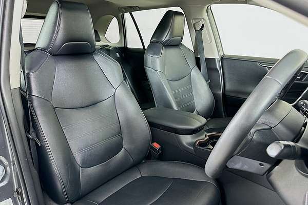 2021 Toyota RAV4 Cruiser (2WD) Hybrid Axah52R