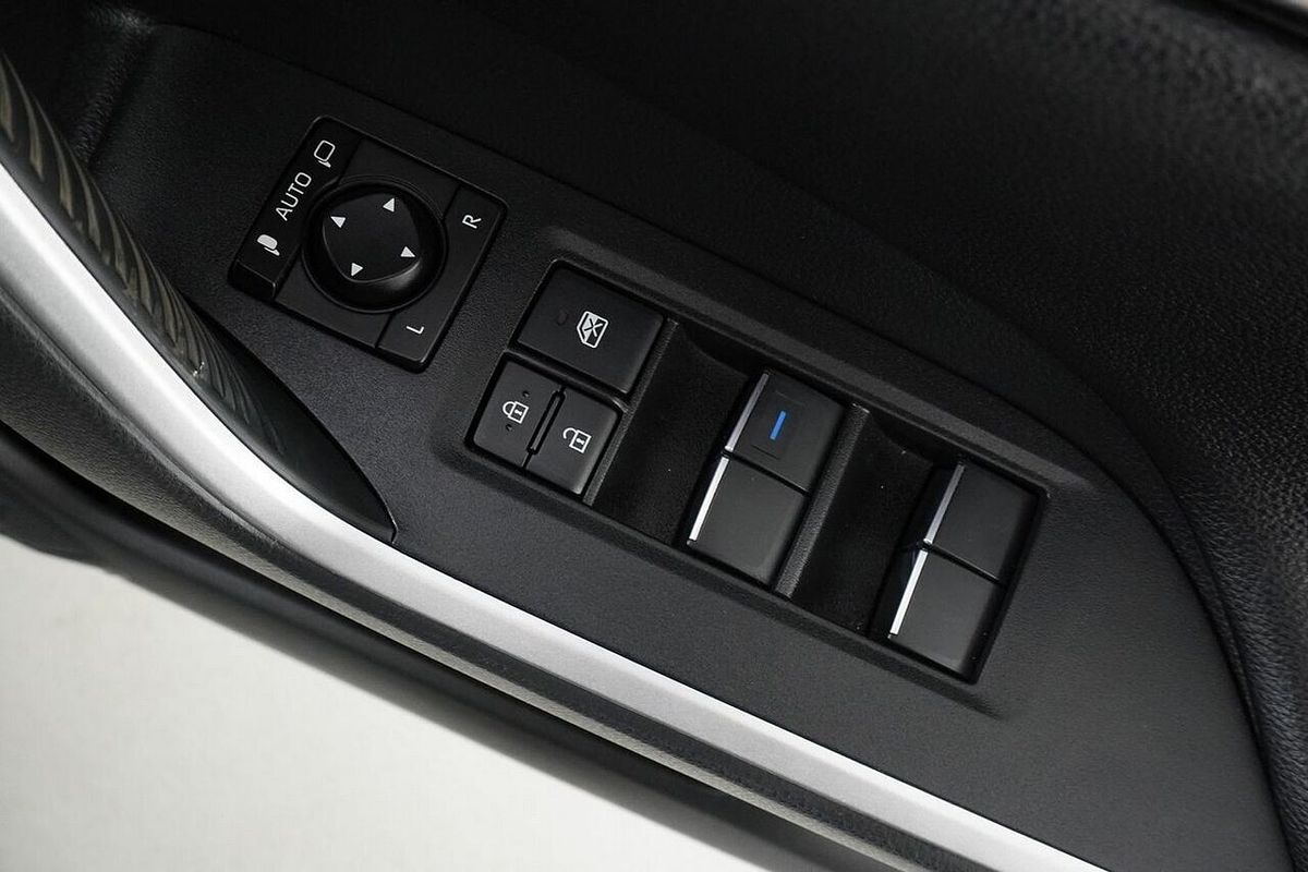 2021 Toyota RAV4 Cruiser (AWD) Hybrid Axah54R