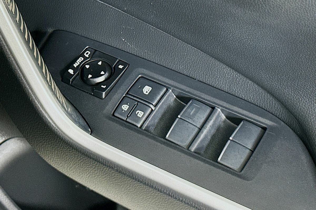 2021 Toyota RAV4 Cruiser (2WD) Hybrid Axah52R