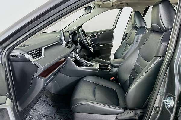 2021 Toyota RAV4 Cruiser (2WD) Hybrid Axah52R