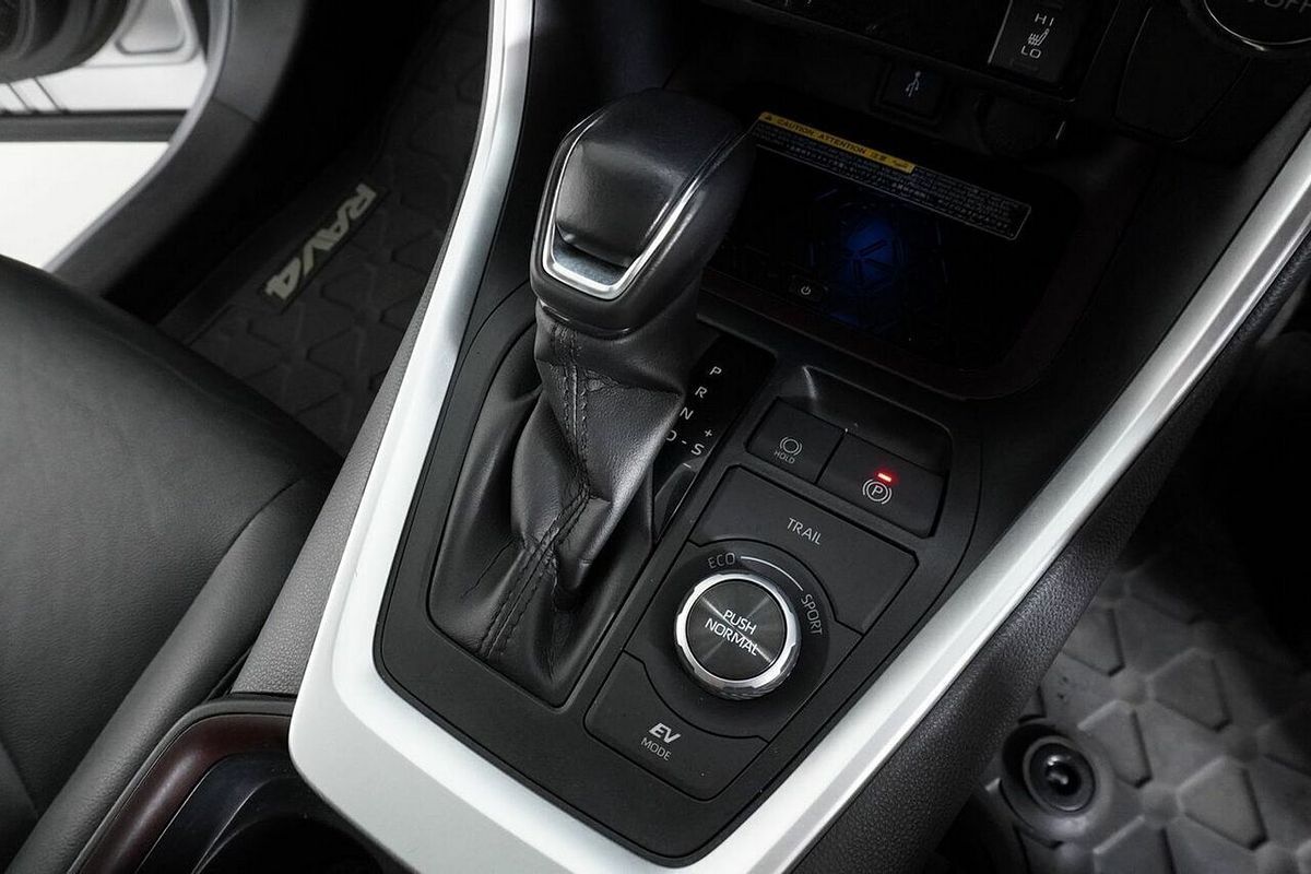 2020 Toyota RAV4 Cruiser (AWD) Hybrid Axah54R