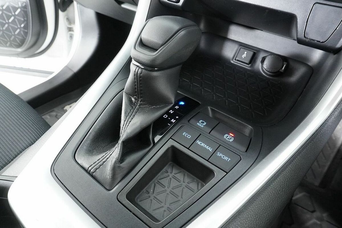 2020 Toyota RAV4 GX (2WD) NAV Mxaa52R