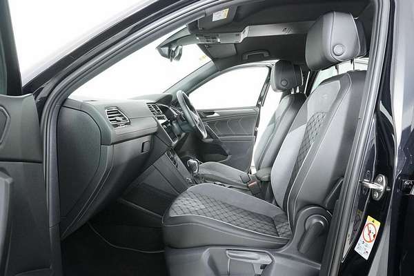 2023 Volkswagen Tiguan 162TSI Monochrome AX MY23 Update