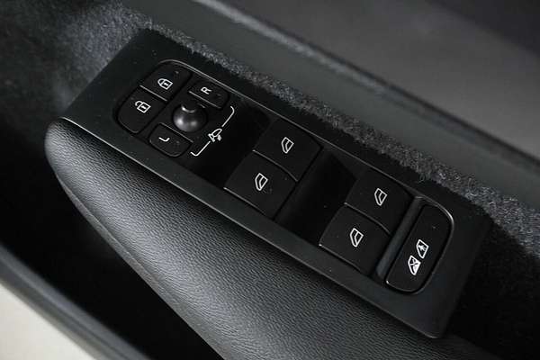 2018 Volvo XC40 T4 Inscription (AWD) 536 MY19
