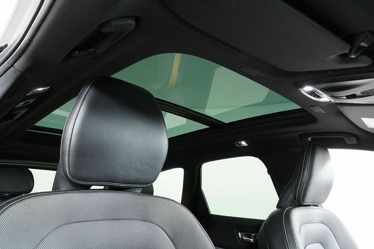 2020 Volvo XC60 T8 PHEV Polestar (AWD) 246 MY21