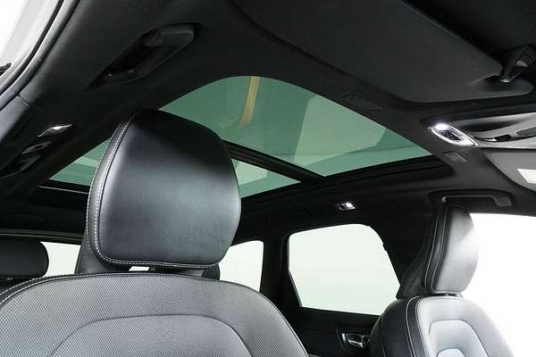 2020 Volvo XC60 T8 PHEV Polestar (AWD) 246 MY21