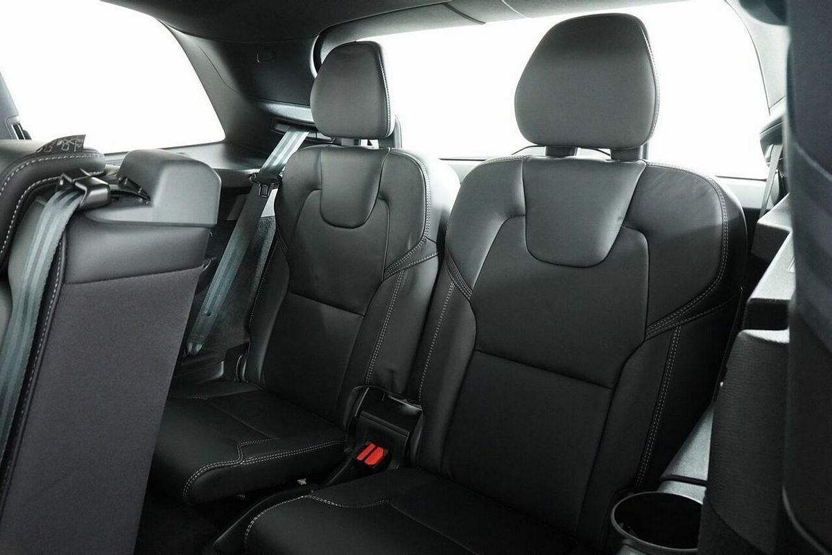 2022 Volvo XC90 B6 R-Design Mhev 256 MY22