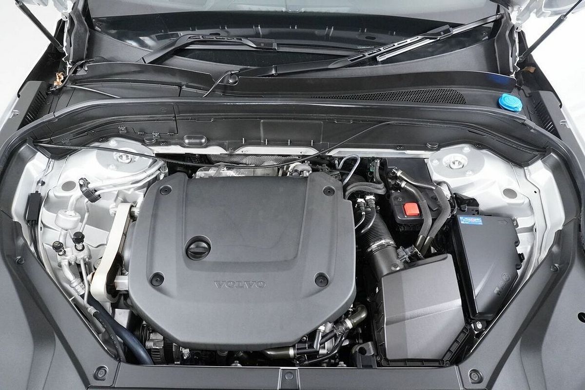 2022 Volvo XC90 B6 R-Design Mhev 256 MY22